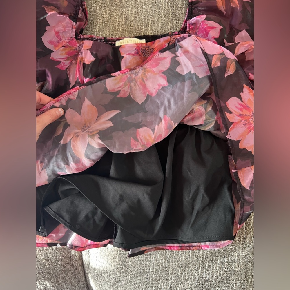 Floral blouse - Picture 5 of 8